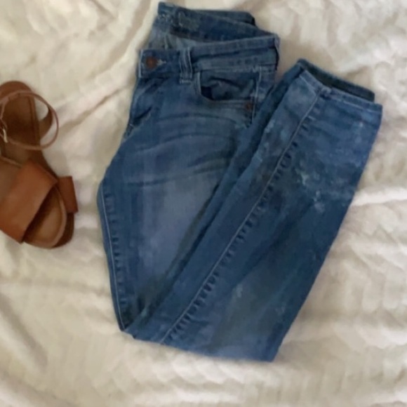 Old Navy Denim - 🍂 3/$20 Old Navy Rockstar Acid Washed Skinny Jeans